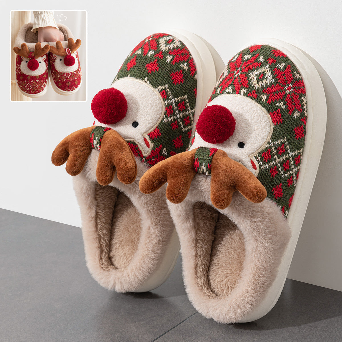 Festive Comfort – Cozy Reindeer Slippers