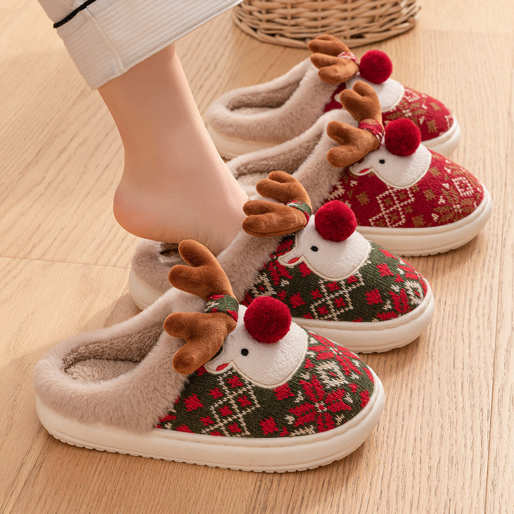 Festive Comfort – Cozy Reindeer Slippers