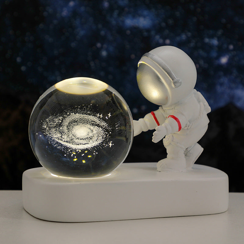 Cosmic Dreams Light Up – Astronaut Lamp